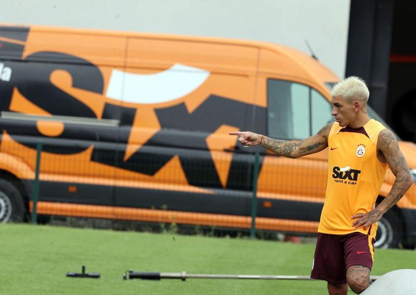 2 yıl önce Ali Koç'un teklifini reddetti dün Dursun Özbek'e haber gönderdi: Galatasaray'da oynamak istiyorum