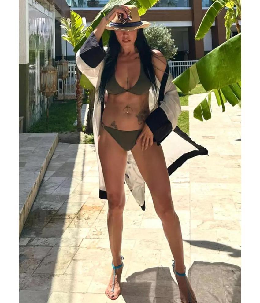 Arka Sıradakiler'in Özge'si Sevda Dalgıç dikkat çekti! Fit haliyle beğeni topladı