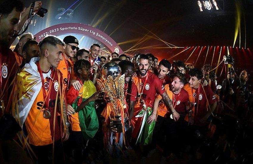 İsmail Kartal Rossi'yi 4 milyon euro'ya satışa çıkardı 45 milyon euro'luk kanat forvet bombasını patlattı
