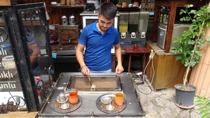 Yerli ve yabancı turistler akın ediyor! Assos’un gözdesi oldu