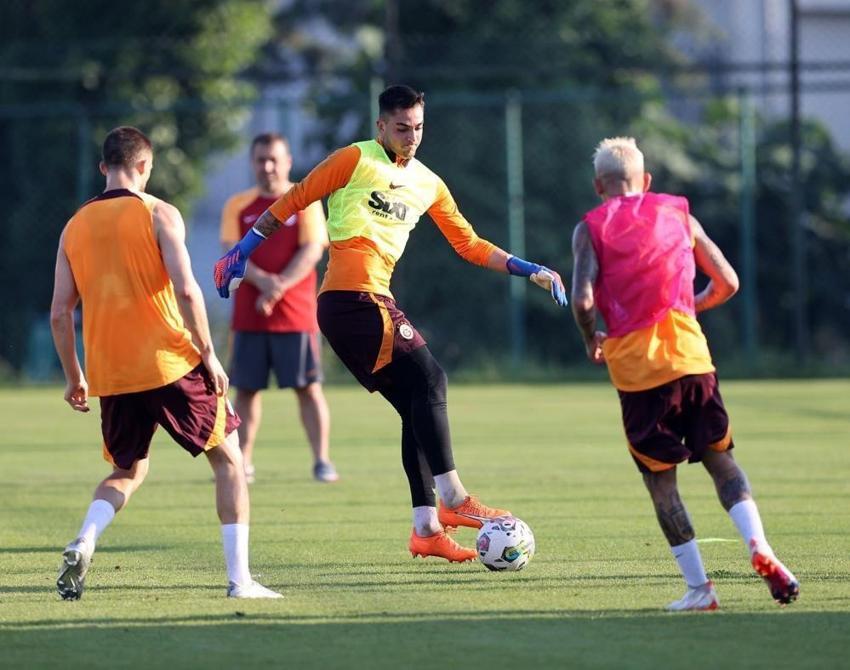 Galatasaray'da son dakika transfer bombaları! Yeni isimler taraftarı heyecanlandırdı