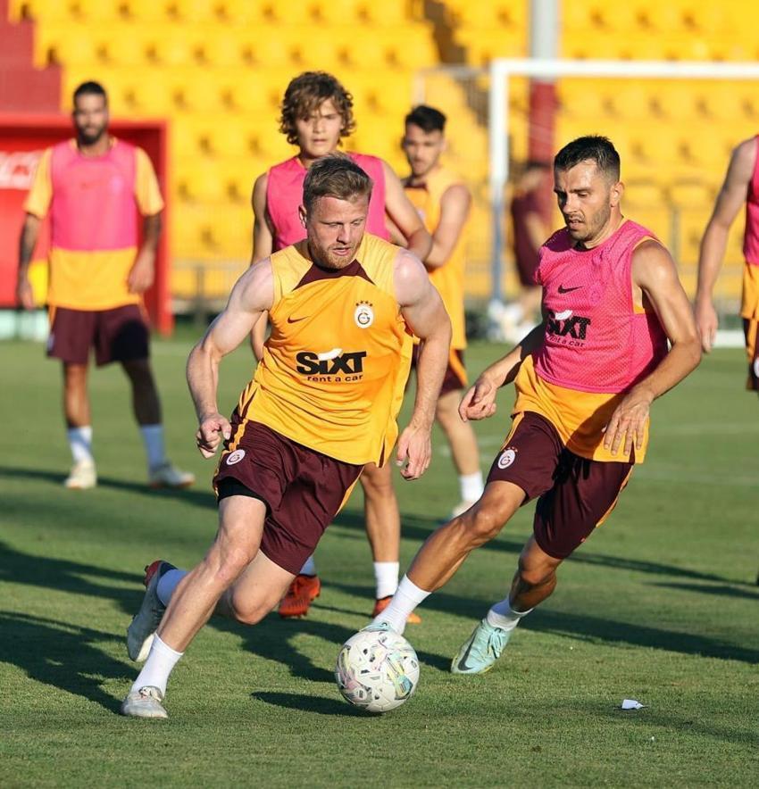 Galatasaray'da son dakika transfer bombaları! Yeni isimler taraftarı heyecanlandırdı