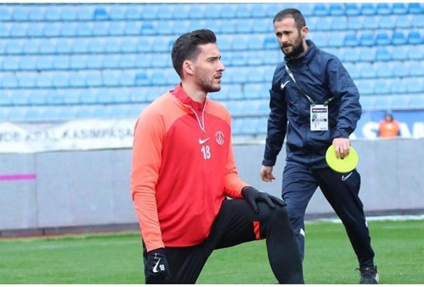 Ali Koç 6 milyon euro'ya transfer edilen forvetin sözleşmesini feshetti!