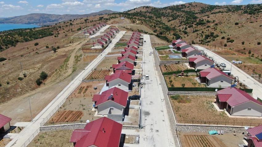 Depremden sonra inşa edilen TOKİ konutları tatil köyünü aratmıyor! 'İstanbul’dan bile daha güzel'
