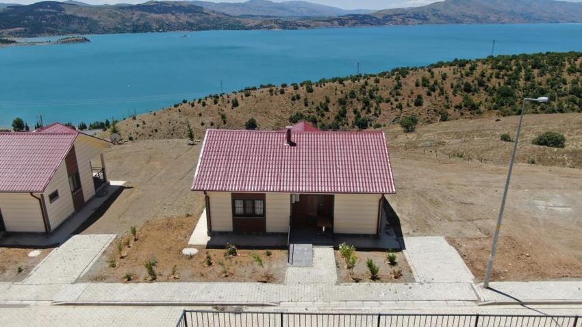 Depremden sonra inşa edilen TOKİ konutları tatil köyünü aratmıyor! 'İstanbul’dan bile daha güzel'