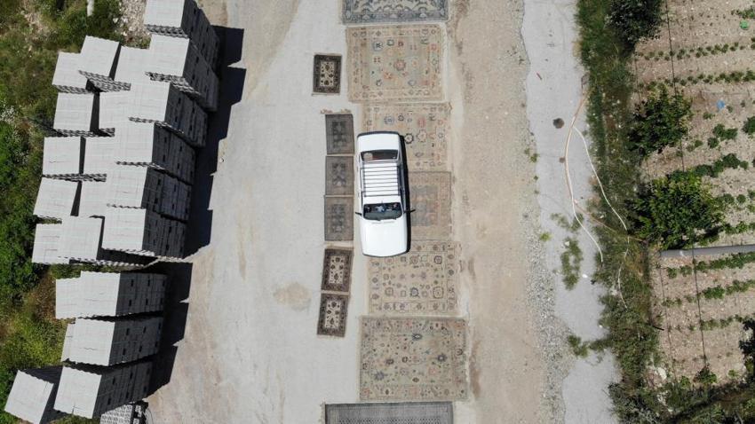 Şaşkına çeviren halı eskitme yöntemi! ‘Kaza yapanlar da oldu’