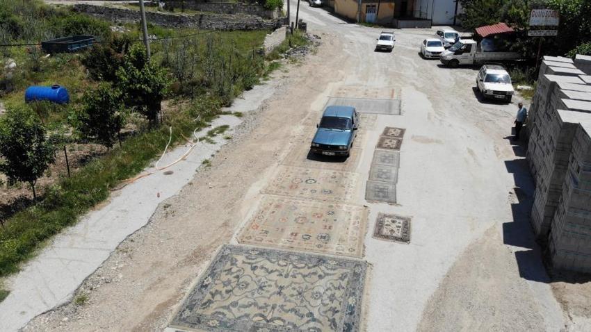 Şaşkına çeviren halı eskitme yöntemi! ‘Kaza yapanlar da oldu’