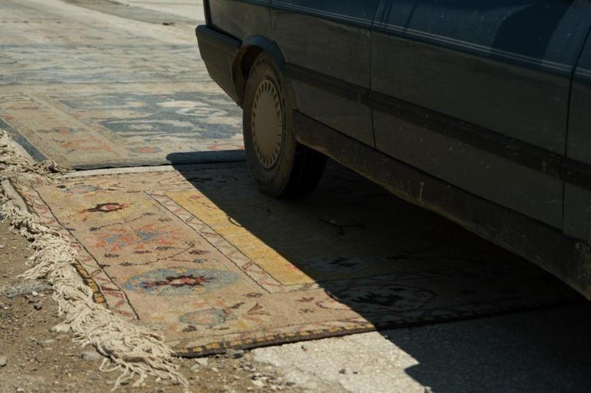 Şaşkına çeviren halı eskitme yöntemi! ‘Kaza yapanlar da oldu’
