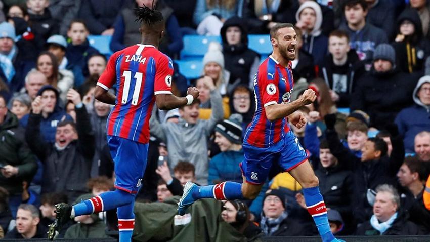 Cenk Tosun devreye girdi Fenerbahçe Wilfried Zaha transferini bitirdi!
