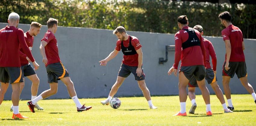 Galatasaray son dakika transferlerini patlatıyor! Icardi değil başka yıldız geliyor