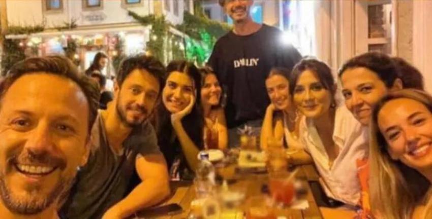 Murat Boz iddialar hakkında açıklamada bulundu! Elini öpüp saçını okşamıştı