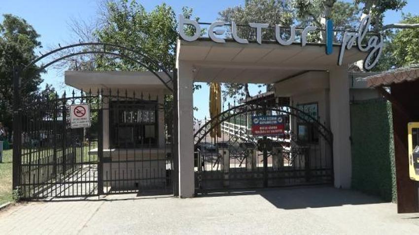 Kirlilik tehlikesi bulunan plaja akın var! Giriş fiyatları tepki çekti