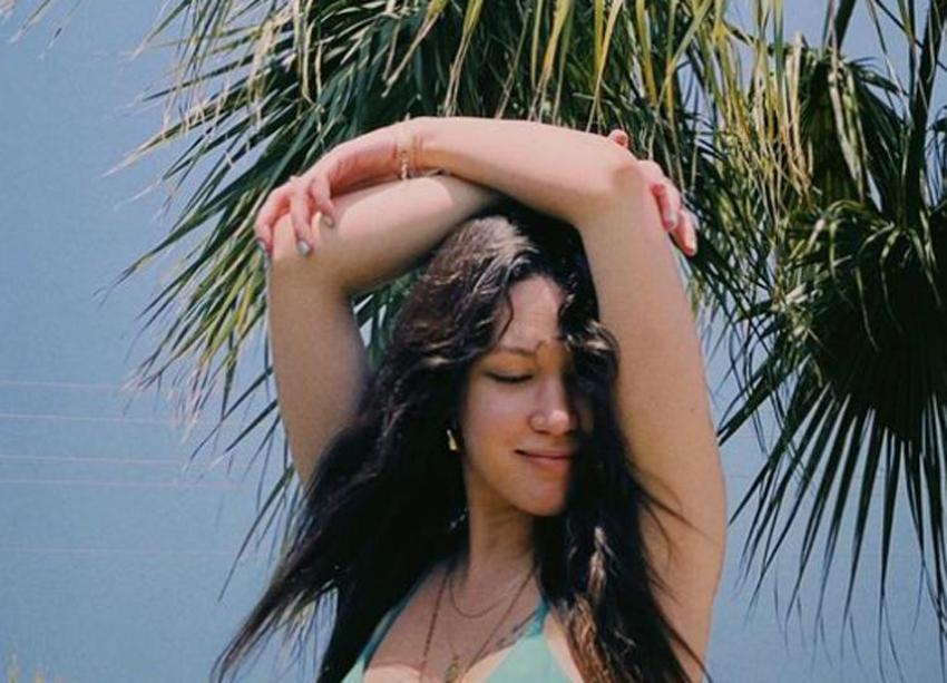 Hazal Subaşı bikinili pozlarını paylaştı, beğeni ve yorum yağdı!