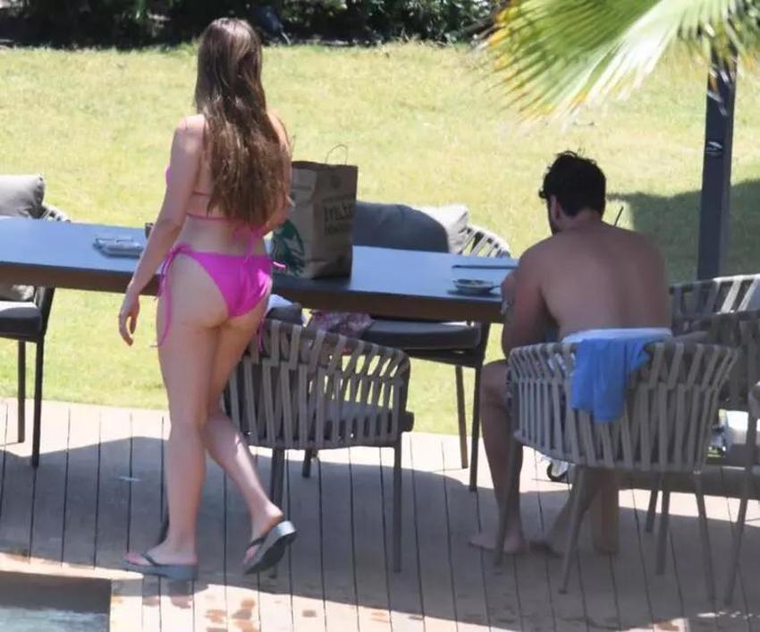 Yeni gelin Eda Ece eşi Buğrahan Tuncer ile balayında!