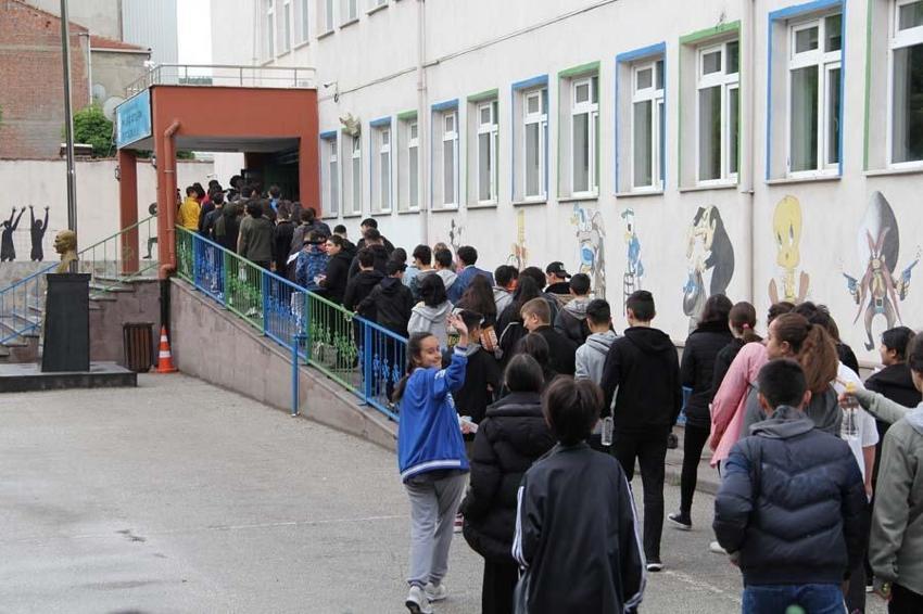Okul kıyafetleri değişecek mi, MEB okullar serbest kıyafet mi olacak? İşte okul kıyafeti kararı…