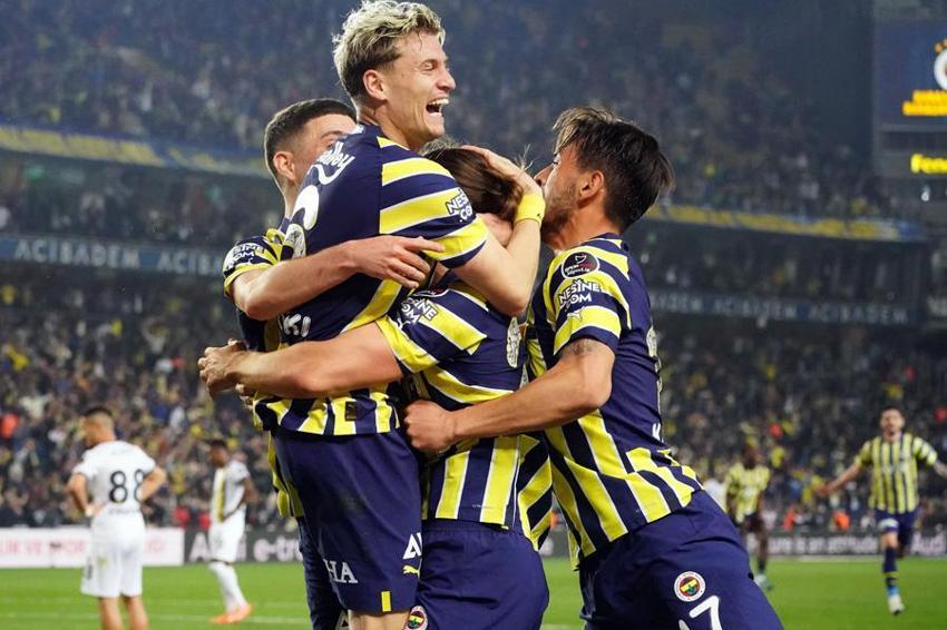 Ali Koç'tan İsmail Kartal'ın prensine rest: Ya yeni sözleşmeye imza at ya da kendine yeni takım bul