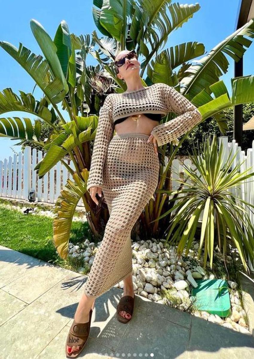 Fahriye Evcen tatile doyamadı! Tekne pozlarını peş peşe paylaştı