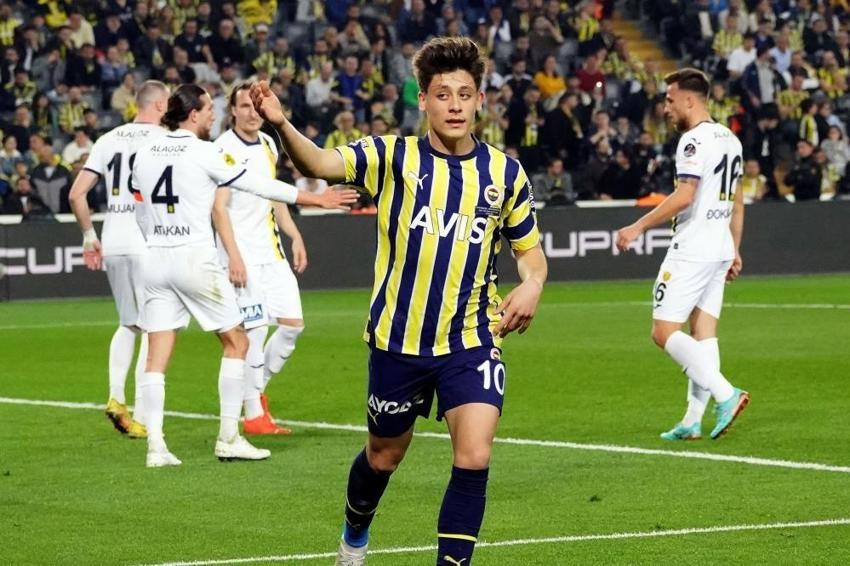 Fenerbahçe son dakika transferini patlatıyor! Arda Güler'in yerine 18 milyon euroluk Polonyalı