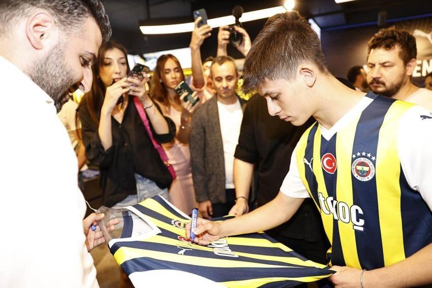 Fenerbahçe son dakika transferini patlatıyor! Arda Güler'in yerine 18 milyon euroluk Polonyalı