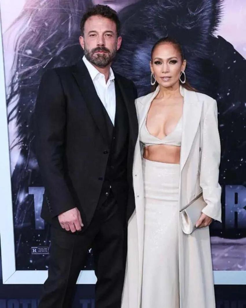 Jennifer Lopez'den mayolu pozunu paylaştı! Fiziğiyle hayran bıraktı
