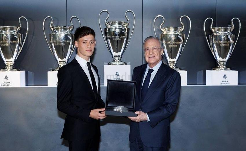 Arda Güler için Carlo Ancelotti Real Madrid'de sistemi değiştiriyor! İşte genç yıldızın İspanyol devindeki ilk maçı...