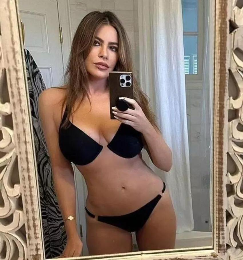 Sofia Vergara mayoyla kamera karşısına geçti!