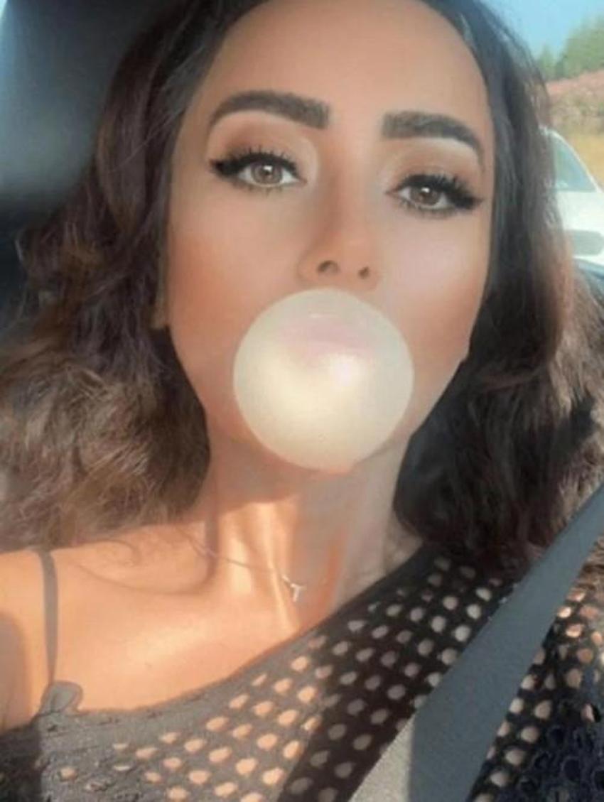 Tuğba Ünal şoke etti! Çiğnediği sakızı 30 bin TL'ye sattı!