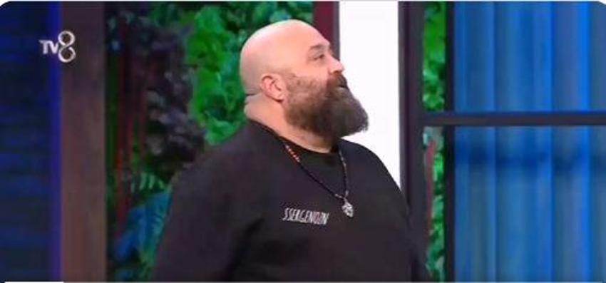 MasterChef All Star'da güldüren anlar... Balkonda uyuyan Sergen'i Mehmet Şef böyle uyandırdı!
