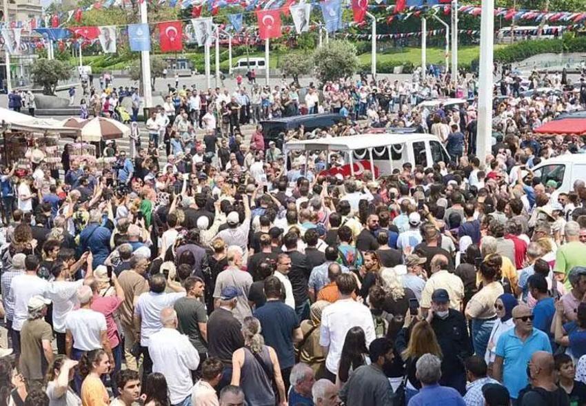 Ünlü sanatçı Özkan Uğur'a hüzünlü veda! Oğlu Alişan Uğur: Hayatının son yıllarını doyasıya yaşadı