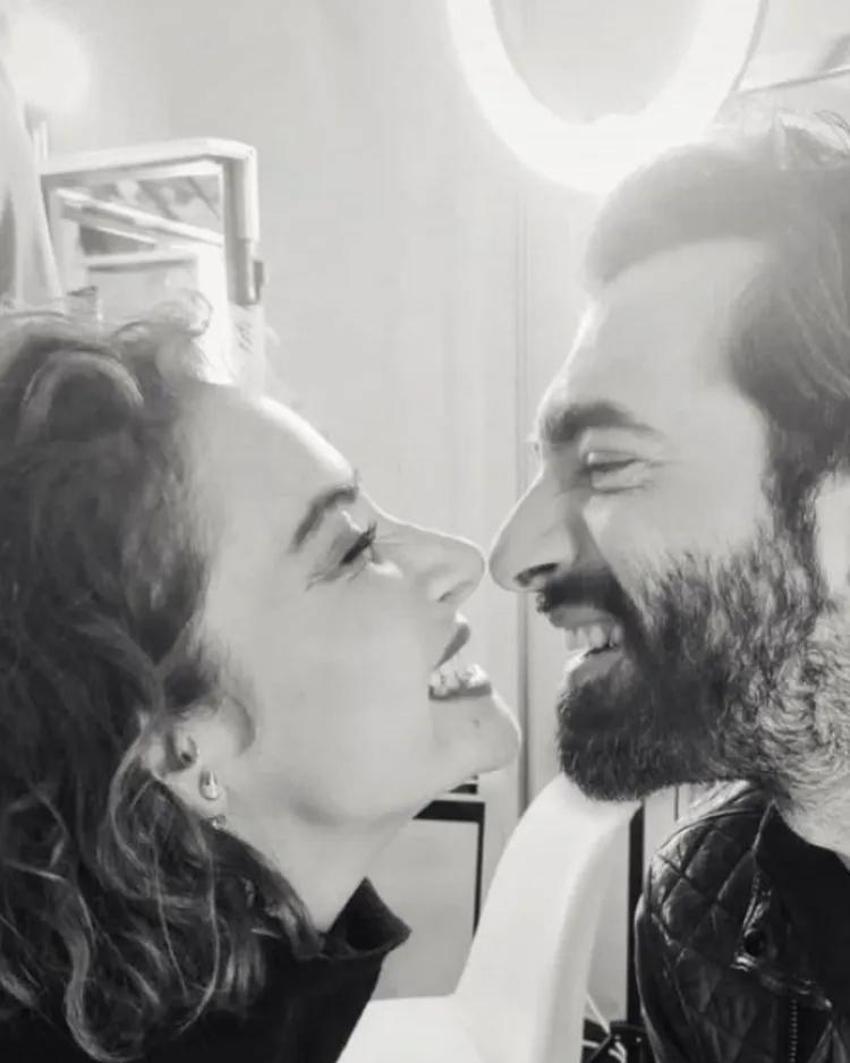 Sıla ve İlker Kaleli sahnede aşka geldi! Bir anda öptü