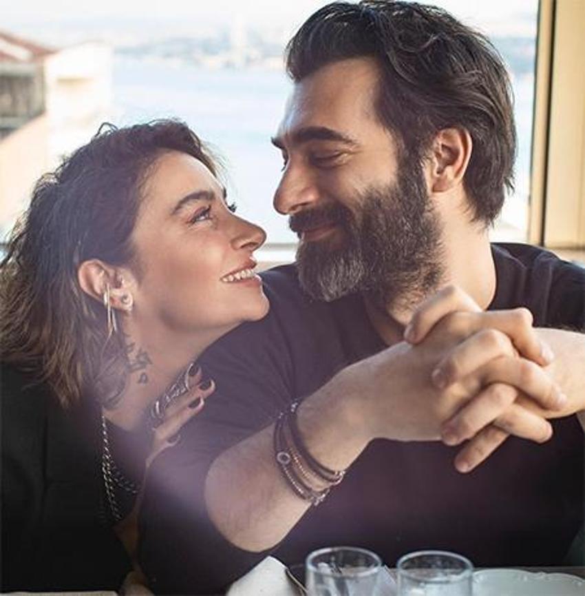 Sıla ve İlker Kaleli sahnede aşka geldi! Bir anda öptü