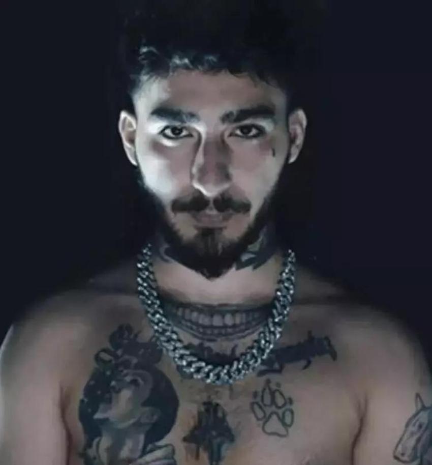 Mustafa Sandal- Uzi tartışmasına Sinan Akçıl da katıldı!