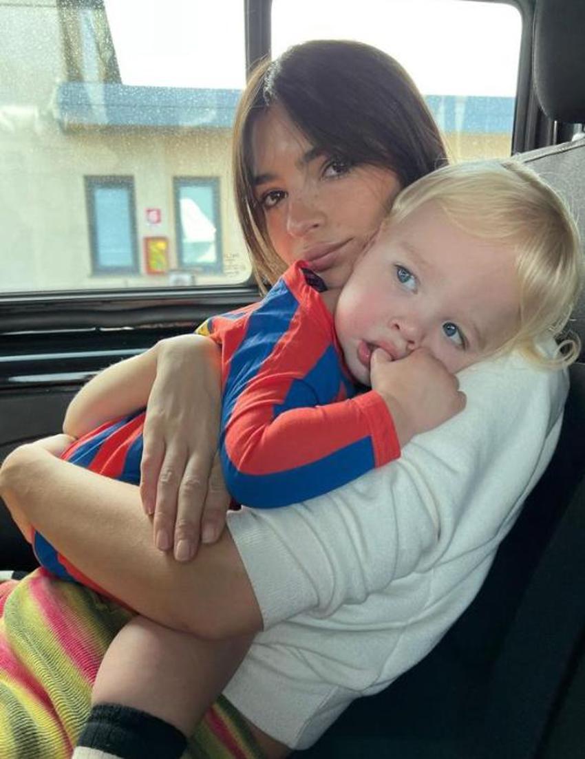 Emrata kalça dansı yaptığı anları paylaştı! Sosyal medya sallandı