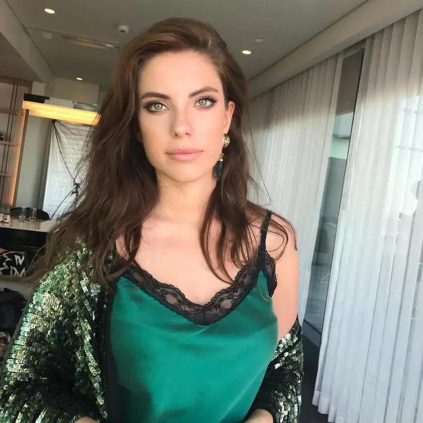 Eda Ece'nin evlilik teklifi sosyal medyayı ikiye böldü! 'Bu teklife evlenmezdim'