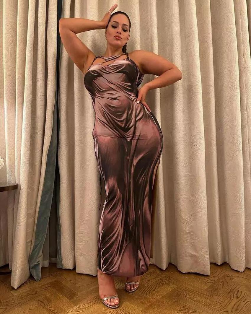 Ashley Graham mayokinili pozuyla nefes kesti!