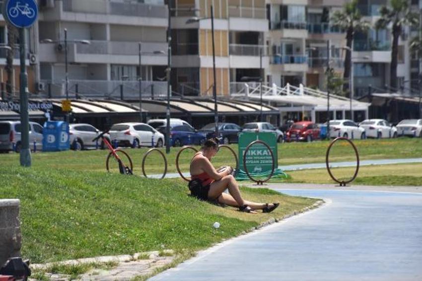 Ege ve Akdeniz’de termometreler 45 dereceyi gösterdi! Uzman sıcak çarpmasına karşı uyardı
