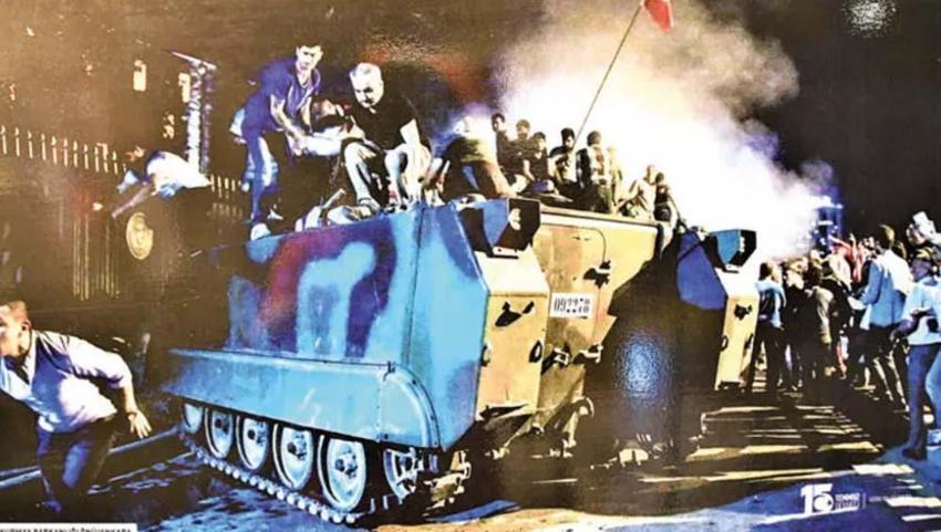 Galata Kulesi’nde 15 Temmuz fotoğraf sergisi! "Her biri çok anlamlı binlerce kare"