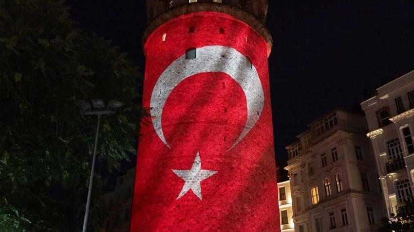 Galata Kulesi’nde 15 Temmuz fotoğraf sergisi! "Her biri çok anlamlı binlerce kare"