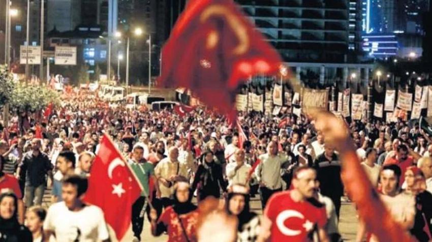 15 Temmuz gecesi ölümü göze aldılar: Ayağındaki alçıayı çıkarıp tankların üstüne yürüdü