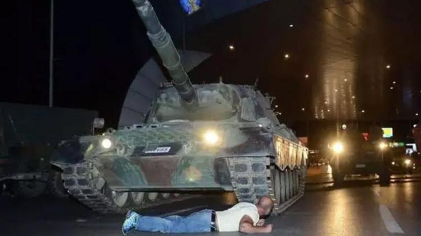 15 Temmuz gecesi ölümü göze aldılar: Ayağındaki alçıayı çıkarıp tankların üstüne yürüdü