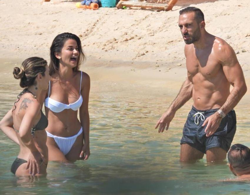 Merve Oflaz’dan ayrılıp Selin Yağcıoğlu ile yeni bir aşka yelken açtı! Allan Hakko aşk tatilinde