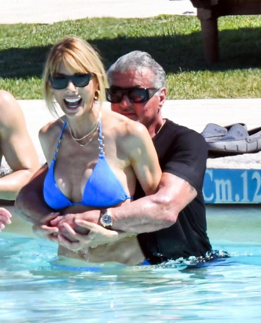  Sylvester Stallone ve Jennifer Flavin'den boşanma kararı sonrası ilk görüntüler! Denizde sarmaş dolaş