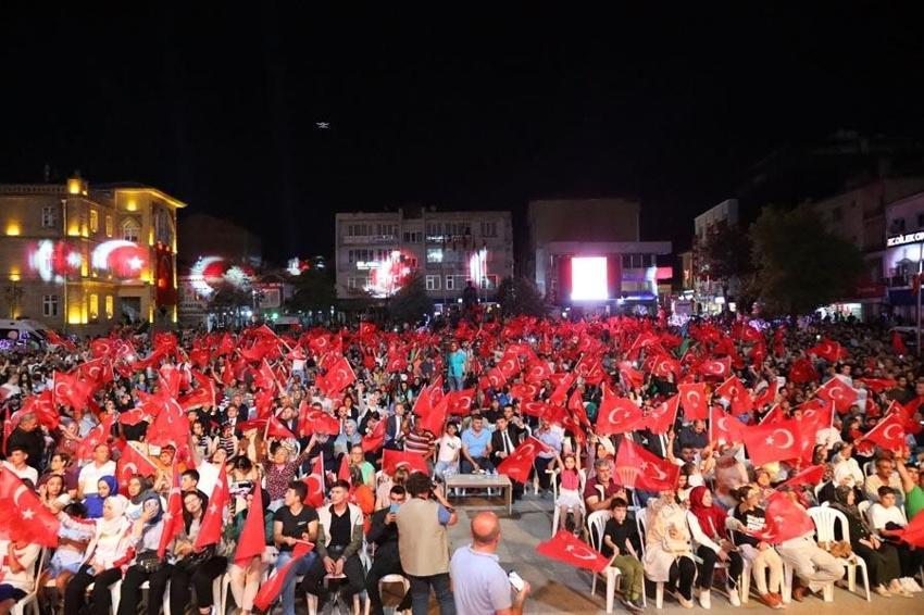 Tüm Türkiye'de "15 Temmuz"a özel etkinlik ve gösteriler düzenlendi