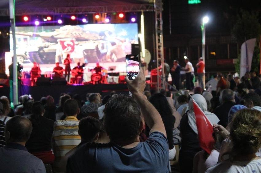 Tüm Türkiye'de "15 Temmuz"a özel etkinlik ve gösteriler düzenlendi