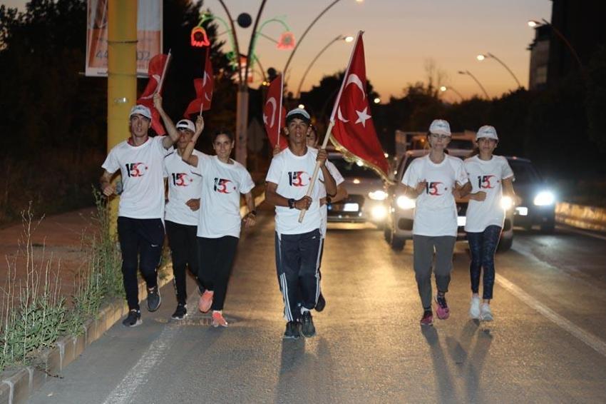 Tüm Türkiye'de "15 Temmuz"a özel etkinlik ve gösteriler düzenlendi