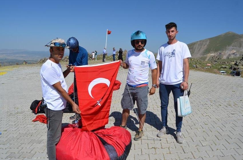 Tüm Türkiye'de "15 Temmuz"a özel etkinlik ve gösteriler düzenlendi