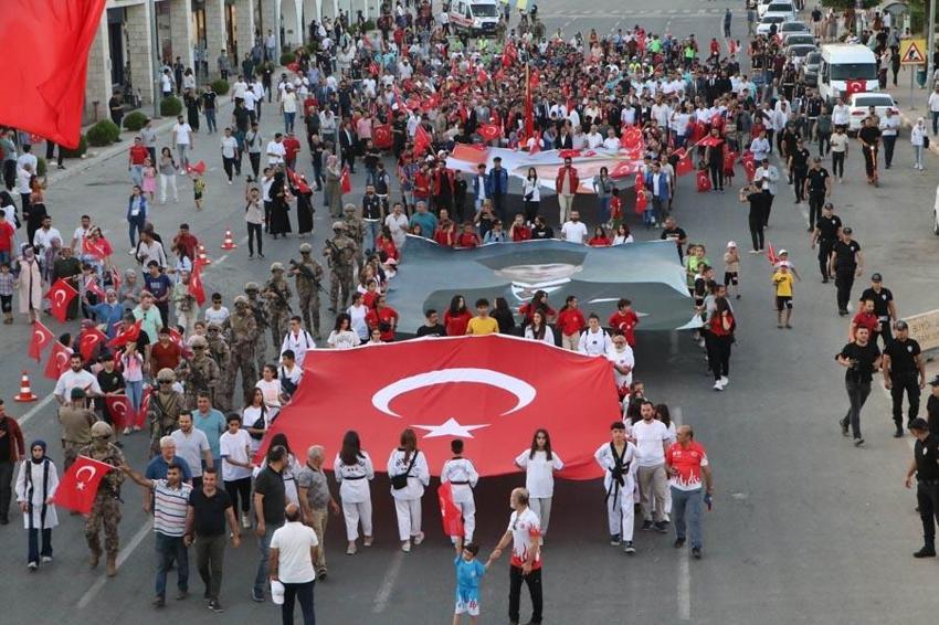 Tüm Türkiye'de "15 Temmuz"a özel etkinlik ve gösteriler düzenlendi