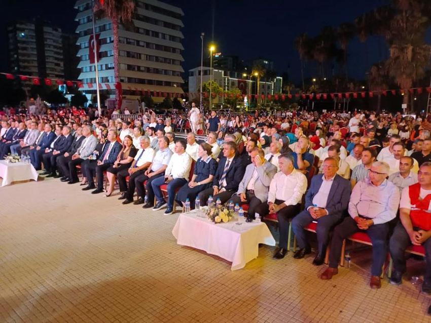 Tüm Türkiye'de "15 Temmuz"a özel etkinlik ve gösteriler düzenlendi