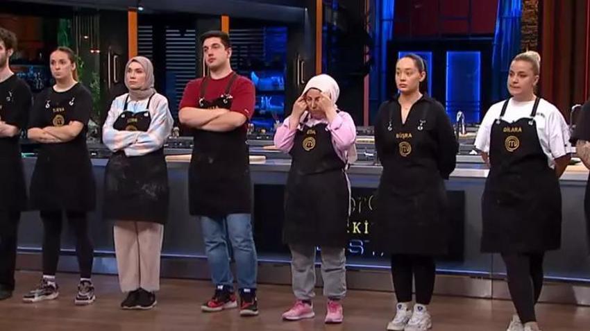 MasterChef'te sinirler gerildi! Önce kendini savundu sonra gözyaşlarına boğuldu