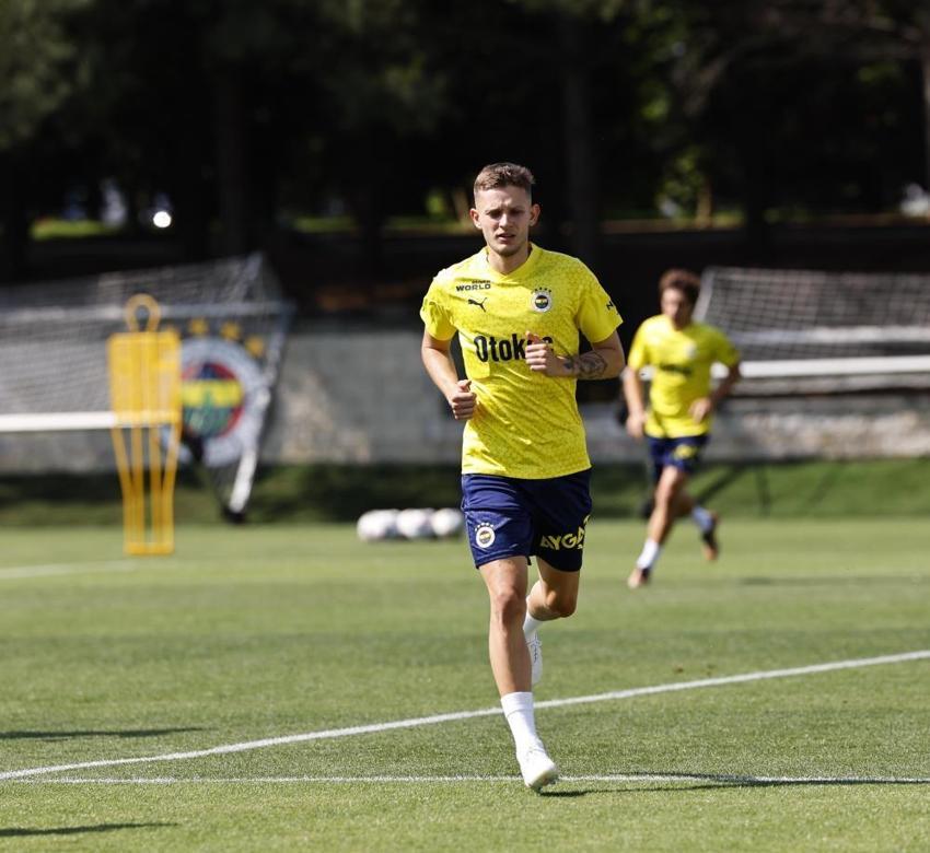 Beşiktaş'tan sonra Galatasaray'a transfer çalımı hamlesi! Fenerbahçe yıldız futbolcuyu takibe aldı